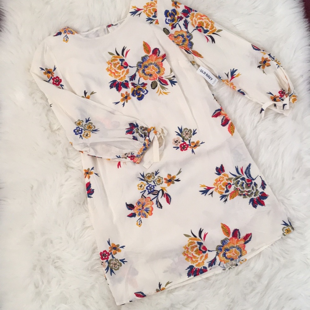 White tunic dress